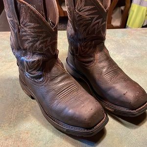 Ariat composite square toe work boot